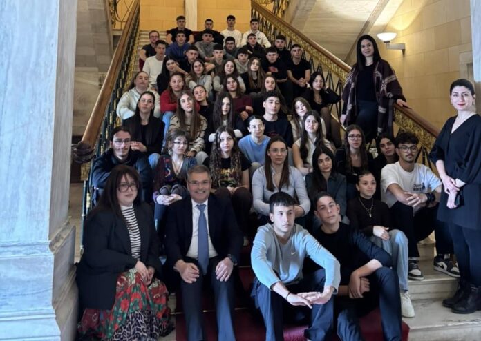 Π. Καππάτος: Υποδοχή στη Βουλή των Ελλήνων του Γενικού Λυκείου Ληξουρίου