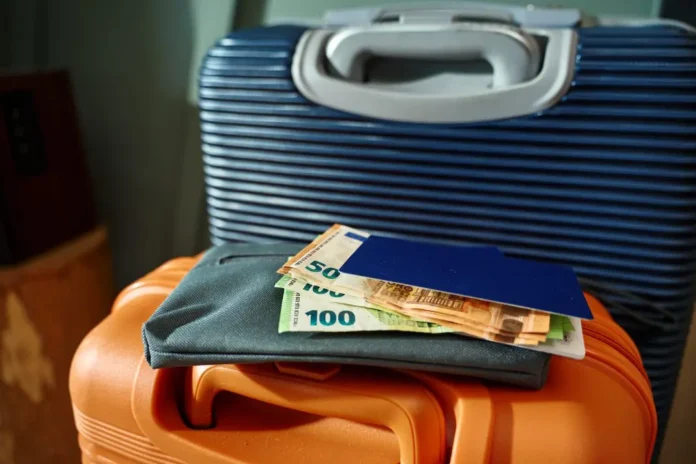 Έσοδα 1,6 δισ. σε 8 χρόνια από τους φόρους Διαμονής και Ανθεκτικότητας: Τι αποκαλύπτει η έρευνα του Τ.Ν. | Καμιά ανταποδοτικότητα σε τουρισμό και ξενοδοχεία Έσοδα 1,6 δισ. σε 8 χρόνια από τους φόρους Διαμονής και Ανθεκτικότητας: Τι αποκαλύπτει η έρευνα του Τ.Ν. | Καμιά ανταποδοτικότητα σε τουρισμό και ξενοδοχεία