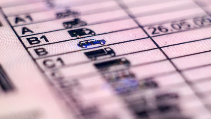 Ανανέωση άδειας οδήγησης αποκλειστικά ηλεκτρονικά μέσω της ειδικής ηλεκτρονικής εφαρμογής, του Υπουργείου Υποδομών & Μεταφορών». Ανανέωση άδειας οδήγησης αποκλειστικά ηλεκτρονικά μέσω της ειδικής ηλεκτρονικής εφαρμογής, του Υπουργείου Υποδομών & Μεταφορών».