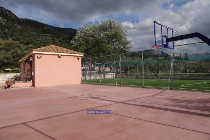 Ο μοναδικός χώρος πολιτισμού στα Ζερβάτα θυσιάστηκε για ένα γήπεδο 5×5 Ο μοναδικός χώρος πολιτισμού στα Ζερβάτα θυσιάστηκε για ένα γήπεδο 5×5