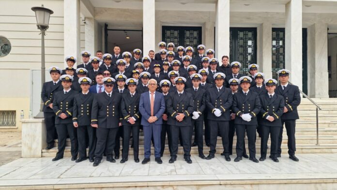 Εκπαιδευτικές επισκέψεις σπουδαστών της Ακαδημίας Ιονίων Νήσων σε Αθήνα και Πειραιά με επίκεντρο τη ναυτιλία Εκπαιδευτικές επισκέψεις σπουδαστών της Ακαδημίας Ιονίων Νήσων σε Αθήνα και Πειραιά με επίκεντρο τη ναυτιλία