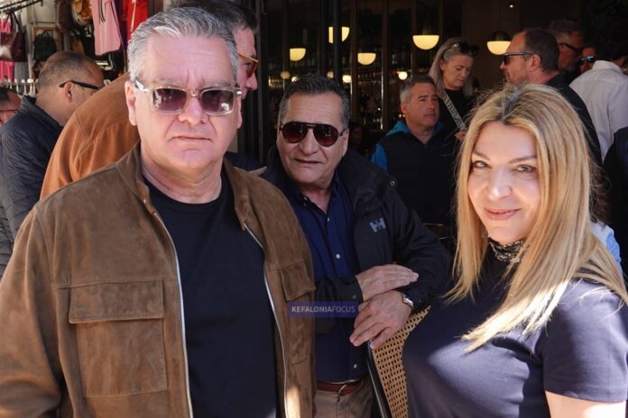 Μεγάλο Σάββατο στο Λιθόστρωτο: Ο Διονύσης Λυκούδης στην πρώτη Ανάσταση και το σπάσιμο των μπότηδων Μεγάλο Σάββατο στο Λιθόστρωτο: Ο Διονύσης Λυκούδης στην πρώτη Ανάσταση και το σπάσιμο των μπότηδων