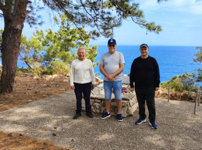 Τιμητική συγκέντρωση Βρετανών και Ελλήνων για το Υποβρύχιο Περσέας το καλοκαίρι στο νησί μας! Τιμητική συγκέντρωση Βρετανών και Ελλήνων για το Υποβρύχιο Περσέας το καλοκαίρι στο νησί μας!