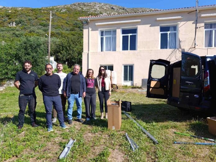 Νέος Μετεωρολογικός Σταθμός στο Μαρκόπουλο: Η επιστήμη στο σχολείο, η γνώση στην κοινότητα Νέος Μετεωρολογικός Σταθμός στο Μαρκόπουλο: Η επιστήμη στο σχολείο, η γνώση στην κοινότητα