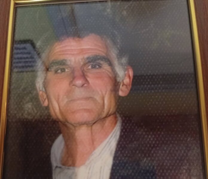 Σίγησε για πάντα η φωνή των βουνών και των χειμαδιών Σίγησε για πάντα η φωνή των βουνών και των χειμαδιών