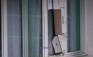 Σπασμένο παράθυρο στο 3ο Δημοτικό Αργοστολίου: Δύο χρόνια εγκατάλειψης και κανείς δεν ντρέπεται