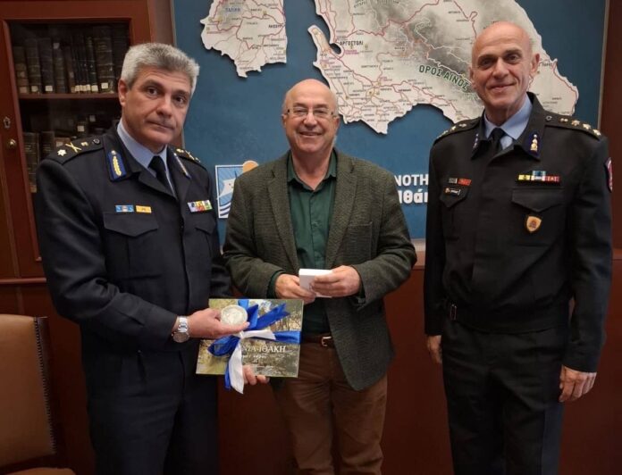 Συνάντηση συνεργασίας για την αντιπυρική και πολιτική προστασία στην Π.Ε. Κεφαλονιάς και Ιθάκης Συνάντηση συνεργασίας για την αντιπυρική και πολιτική προστασία στην Π.Ε. Κεφαλονιάς και Ιθάκης