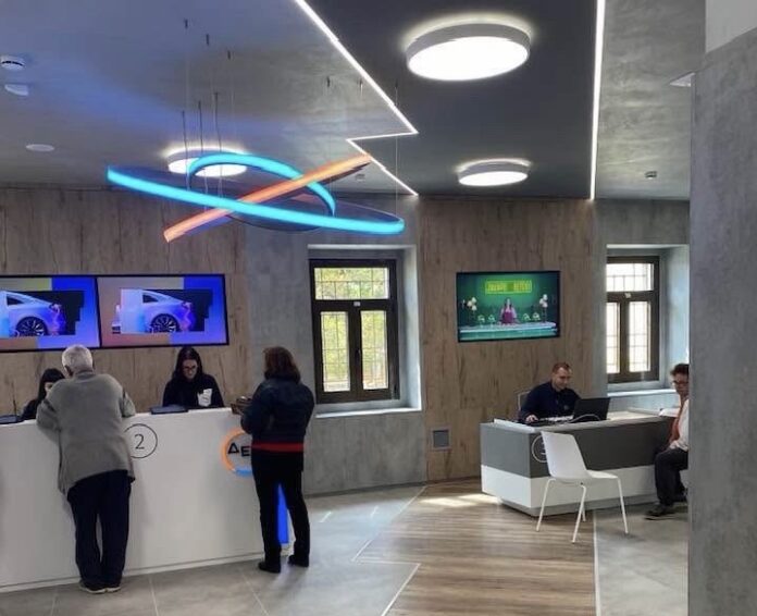 Ρωσσέτος Λούζης :Μια συγκινητική επιστροφή στα νέα γραφεία της ΔΕΗ στο Αργοστόλι Ρωσσέτος Λούζης :Μια συγκινητική επιστροφή στα νέα γραφεία της ΔΕΗ στο Αργοστόλι