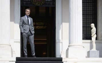 Η επανεμφάνιση του ζητήματος των 200 βουλευτών και το πραγματικό μήνυμα πίσω από την πρωινή παρέμβαση για τον ΟΠΕΚΕΠΕ