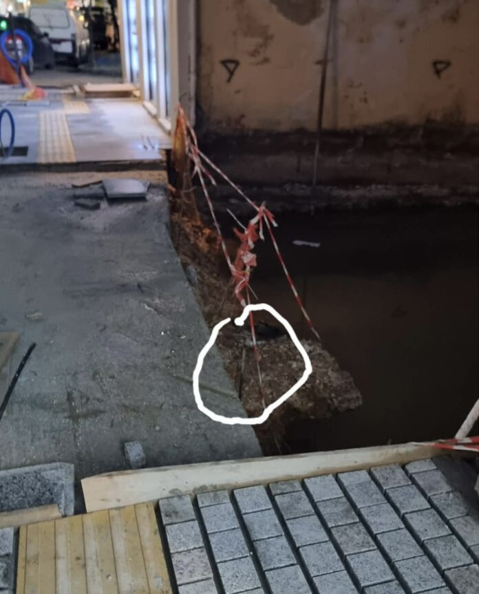 Παραλίγο τραγωδία στη Σιτεμπόρων: Άνθρωπος έπεσε μέσα στα θεμέλια – Σώθηκε από καθαρή τύχη Παραλίγο τραγωδία στη Σιτεμπόρων: Άνθρωπος έπεσε μέσα στα θεμέλια – Σώθηκε από καθαρή τύχη