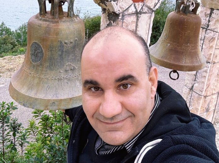 Βασίλης Αντζουλάτος: «Ο Πόρος έμεινε πίσω – Ήρθε η ώρα της πράξης» Βασίλης Αντζουλάτος: «Ο Πόρος έμεινε πίσω – Ήρθε η ώρα της πράξης»