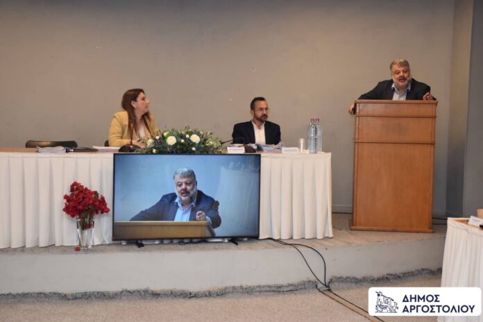 Παρέμβαση του Δημάρχου Αργοστολίου, Θεόφιλου Μιχαλάτου, στις εργασίες του Περιφερειακού Συμβουλίου Ιονίων Νήσων Παρέμβαση του Δημάρχου Αργοστολίου, Θεόφιλου Μιχαλάτου, στις εργασίες του Περιφερειακού Συμβουλίου Ιονίων Νήσων