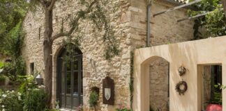 Hotel Familia – Ένα κόσμημα φιλοξενίας που παντρεύει την ιστορία με την αυθεντική πολυτέλεια στην καρδιά της Ιθάκης