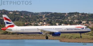Βρετανοί ταξιδιώτες παραπονιούνται για ουρές και καθυστερήσεις στα αεροδρόμια της Κέρκυρα και της Ζακύνθου