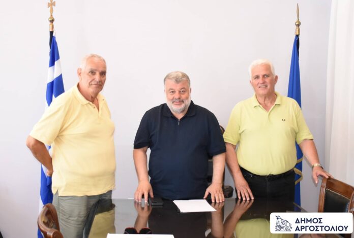 Εθιμοτυπική επίσκεψη νέου προέδρου της ΕΠΣΚΙ, στον Δήμαρχο Αργοστολίου Εθιμοτυπική επίσκεψη νέου προέδρου της ΕΠΣΚΙ, στον Δήμαρχο Αργοστολίου