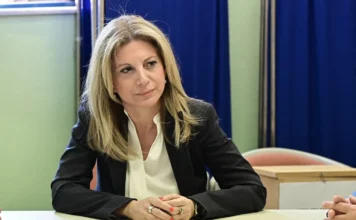 Καρυστιανού στο νοσοκομείο «Αττικόν»: Ράντζα και τμήματα που εγκαινιάζονται και δεν λειτουργούν λόγω υποστελέχωσης