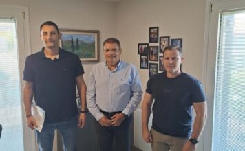 Συνάντηση Εποχικών Πυροσβεστών με τον Παναγή Καππάτο – Δέσμευση για κοινοβουλευτική προώθηση των αιτημάτων τους