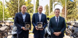 Μιχάλης Χρυσοχοΐδης: 15 νέες μοτοσικλέτες-δωρεά των αδελφών Αγγελόπουλων ενισχύουν την Ελληνική Αστυνομία