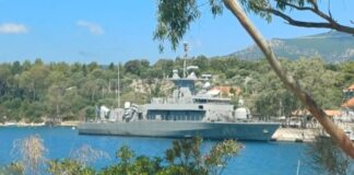 Ιθάκη: Η πυραυλάκατος «Ρουσσέν» στο λιμάνι στο πλαίσιο αυξημένων περιπολιών του Πολεμικού Ναυτικού στο Ιόνιο