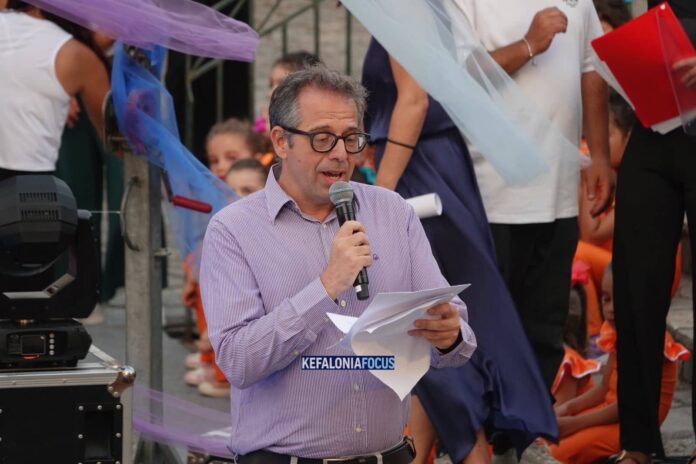 Συγκλονίζει η εξομολόγηση του Ηλία Τουμασάτου: «Έφτασα να νιώθω ακυρωμένος… Τα παιδιά με έκαναν να πιστέψω ξανά» Συγκλονίζει η εξομολόγηση του Ηλία Τουμασάτου: «Έφτασα να νιώθω ακυρωμένος… Τα παιδιά με έκαναν να πιστέψω ξανά»