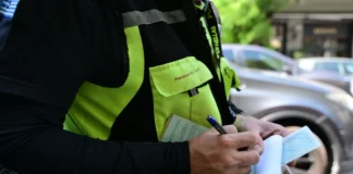 H Τροχαία περνά στη νέα εποχή: Κλήσεις με SMS και ψηφιακή αφαίρεση διπλώματος – Τι πρέπει να ξέρουν οι οδηγοί