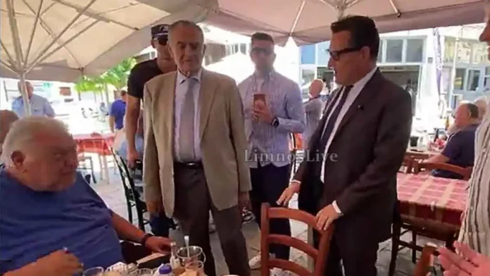 Ένταση στη Λήμνο κατά την επίσκεψη Γεωργιάδη: «Δεν θέλουμε παράσιτα, δρόμο» – Η απάντηση του υπουργού Υγείας Ένταση στη Λήμνο κατά την επίσκεψη Γεωργιάδη: «Δεν θέλουμε παράσιτα, δρόμο» – Η απάντηση του υπουργού Υγείας