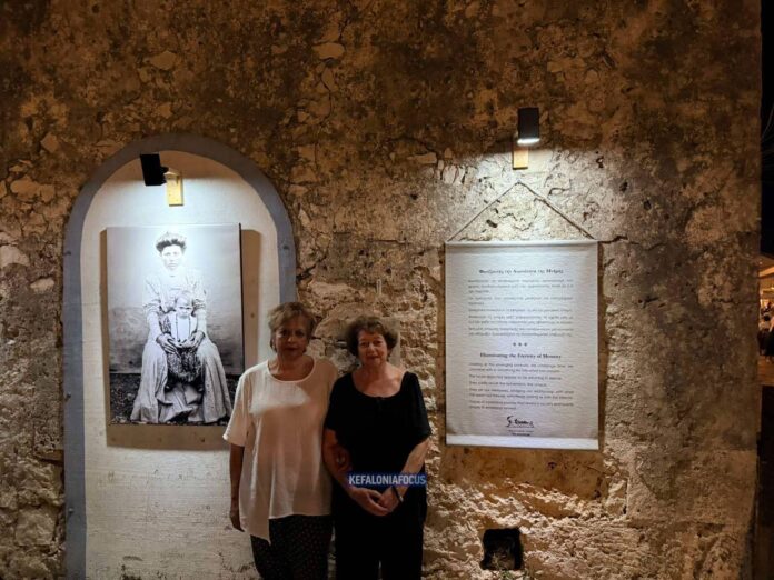 «Φωτίζοντας την αιωνιότητα της μνήμης»: Μια ξεχωριστή υπαίθρια έκθεση φωτογραφίας ζωντανεύει το Φισκάρδο «Φωτίζοντας την αιωνιότητα της μνήμης»: Μια ξεχωριστή υπαίθρια έκθεση φωτογραφίας ζωντανεύει το Φισκάρδο