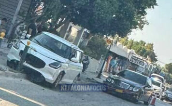 Νέο τροχαίο στη Λάσση στην επικίνδυνη διασταύρωση του δρόμου προς την Παλιοσταφίδα