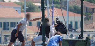 Ιθάκη :Δεν πληρώνουν τέλη οι θαλαμηγοί που αγκυροβολούν αρόδου αφήνουν σκουπίδια και τον λογαριασμό στους Ιθακήσιους