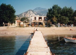 Κατελειός 1987: Μια φωτογραφία–ταξίδι στον χρόνο, όταν όλα μόλις ξεκινούσαν
