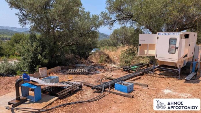 Η νέα γεώτρηση στα Ραζάτα, θα δώσει οριστική λύση στο χρόνιο πρόβλημα επάρκειας νερού στην Κοινότητα Φαρακλάτων Η νέα γεώτρηση στα Ραζάτα, θα δώσει οριστική λύση στο χρόνιο πρόβλημα επάρκειας νερού στην Κοινότητα Φαρακλάτων