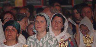 Εκατοντάδες Ρουμάνοι προσκυνητές κατέκλυσαν και φέτος την Ιερά Μονή Αγίου Γερασίμου στα Ομαλά
