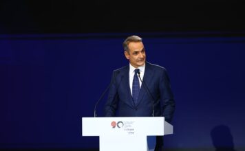 Ο Κυριάκος Μητσοτάκης είναι ο μόνος Πρωθυπουργός που αγκαλιάζει όλους τους Έλληνες!