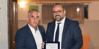 Ο Δήμος Ιθάκης τίμησε τον Μανώλη Κουτουλάκη – Επίτιμος Δημότης για την έμπρακτη προσφορά του στο νησί