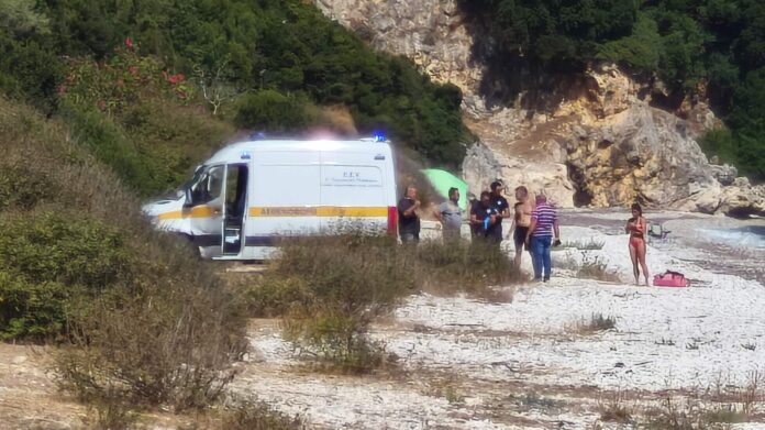 Τραγωδία στο Ιόνιο – Βρέθηκε νεκρός ο 45χρονος Ρουμάνος που αγνοούνταν μετά την ανατροπή του ταχύπλοου Τραγωδία στο Ιόνιο – Βρέθηκε νεκρός ο 45χρονος Ρουμάνος που αγνοούνταν μετά την ανατροπή του ταχύπλοου