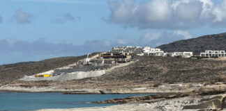 Μήλος: Όταν η ανάπτυξη συναντά τα όρια της φύσης – Η μάχη για το Σαρακήνικο, τον Μύτακα και την ταυτότητα ενός νησιού