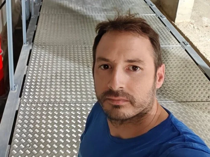 Βαρύ πένθος στην Κεφαλονιά για τον θάνατο του 41χρονου Φώτη Αντωνόπουλου Βαρύ πένθος στην Κεφαλονιά για τον θάνατο του 41χρονου Φώτη Αντωνόπουλου
