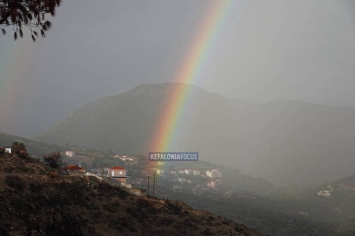 Ένα ουράνιο τόξο πάνω από τα καμένα της Ελειού Πρόννων – Το μήνυμα ελπίδας από την Πάστρα και το Κρεμμύδι μέχρι τον Άνω Κατελειό Ένα ουράνιο τόξο πάνω από τα καμένα της Ελειού Πρόννων – Το μήνυμα ελπίδας από την Πάστρα και το Κρεμμύδι μέχρι τον Άνω Κατελειό