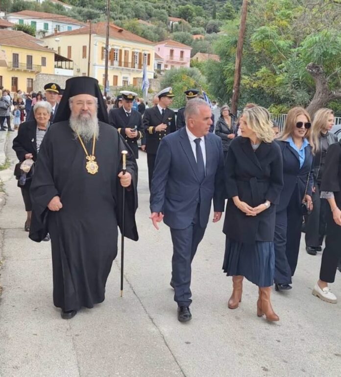 Με εθνική υπερηφάνεια και συγκίνηση η Ιθάκη τίμησε την επέτειο του ιστορικού ΟΧΙ παρουσία της εκπροσώπου της Κυβέρνησης Με εθνική υπερηφάνεια και συγκίνηση η Ιθάκη τίμησε την επέτειο του ιστορικού ΟΧΙ παρουσία της εκπροσώπου της Κυβέρνησης