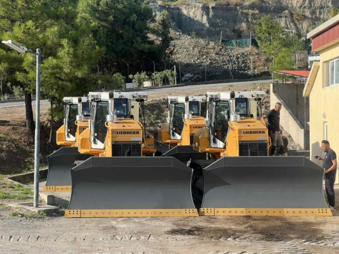 Ευάγγελος Τουρνάς: 158 νέα μηχανήματα έργου στις 13 Περιφέρειες της χώρας μέσω του «ΑΙΓΙΣ» Ευάγγελος Τουρνάς: 158 νέα μηχανήματα έργου στις 13 Περιφέρειες της χώρας μέσω του «ΑΙΓΙΣ»