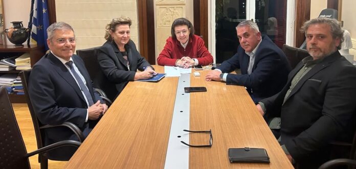 Δ.Στανίτσας:Συνάντηση στο Υπουργείο Πολιτισμού για τον Αρχαιολογικό χώρο της Σχολής ομήρου και για το Μουσείο της Ιθάκης. Δ.Στανίτσας:Συνάντηση στο Υπουργείο Πολιτισμού για τον Αρχαιολογικό χώρο της Σχολής ομήρου και για το Μουσείο της Ιθάκης.